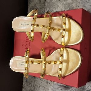 💥SOLD💥Valentino Gold Rockstud City Sandal 60mm